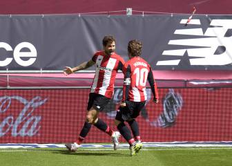 ¡Definición de crack! Martínez anotó de espuela ante Betis