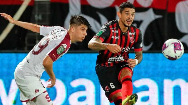 ¿Cuántas finales han disputado Saprissa y Alajuelense?