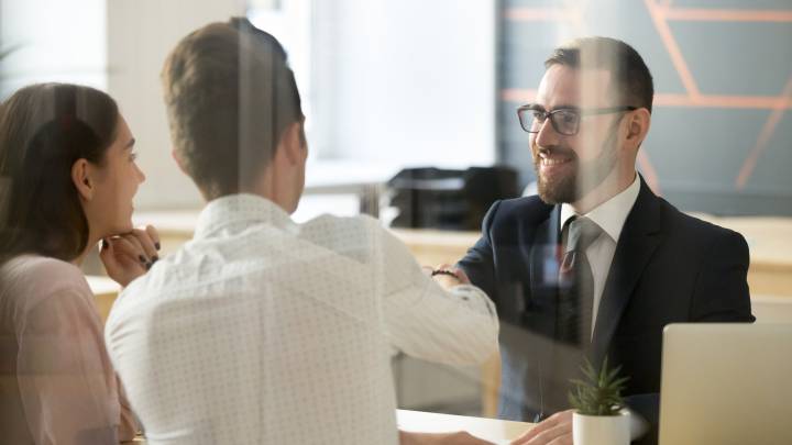 Servicio de abogados gratuitos para latinos en USA: ¿Cómo encontrarlos?