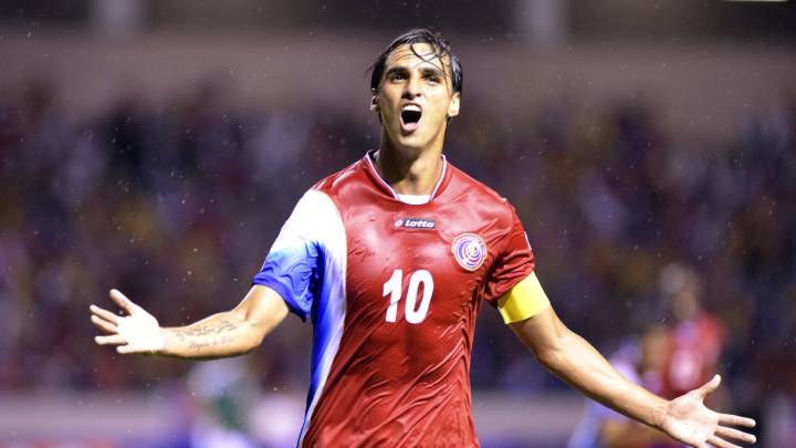 Bryan Ruiz se debate entre ir a la MLS o Europa tras salir de Santos