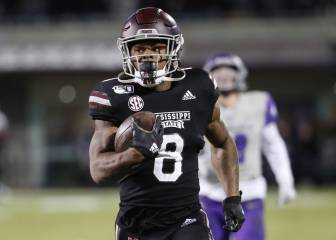 Kylin Hill celebra modificación de la bandera de Mississippi