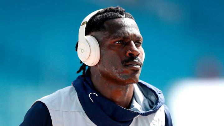 Antonio Brown con los Patriots