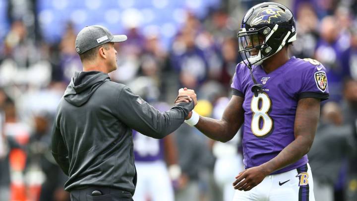 Lamar Jackson y John Harbaugh