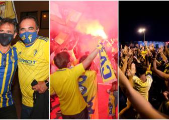 Aficionados del Cádiz festejan el ascenso a primera división