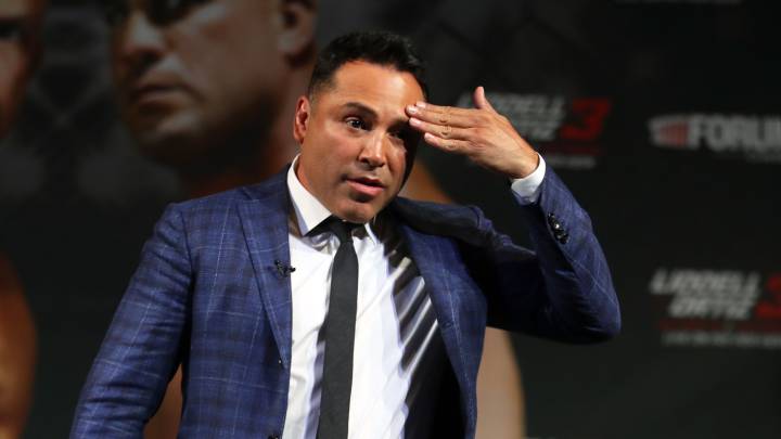 De la Hoya quiere a Mayweather Sr en su esquina para su regreso al boxeo en 2021