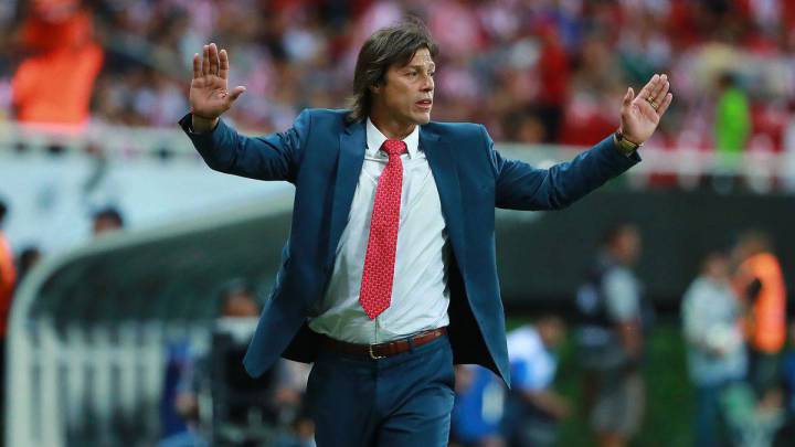 Almeyda se molestó porque se transmitieron sua conversaciones con los jugadores