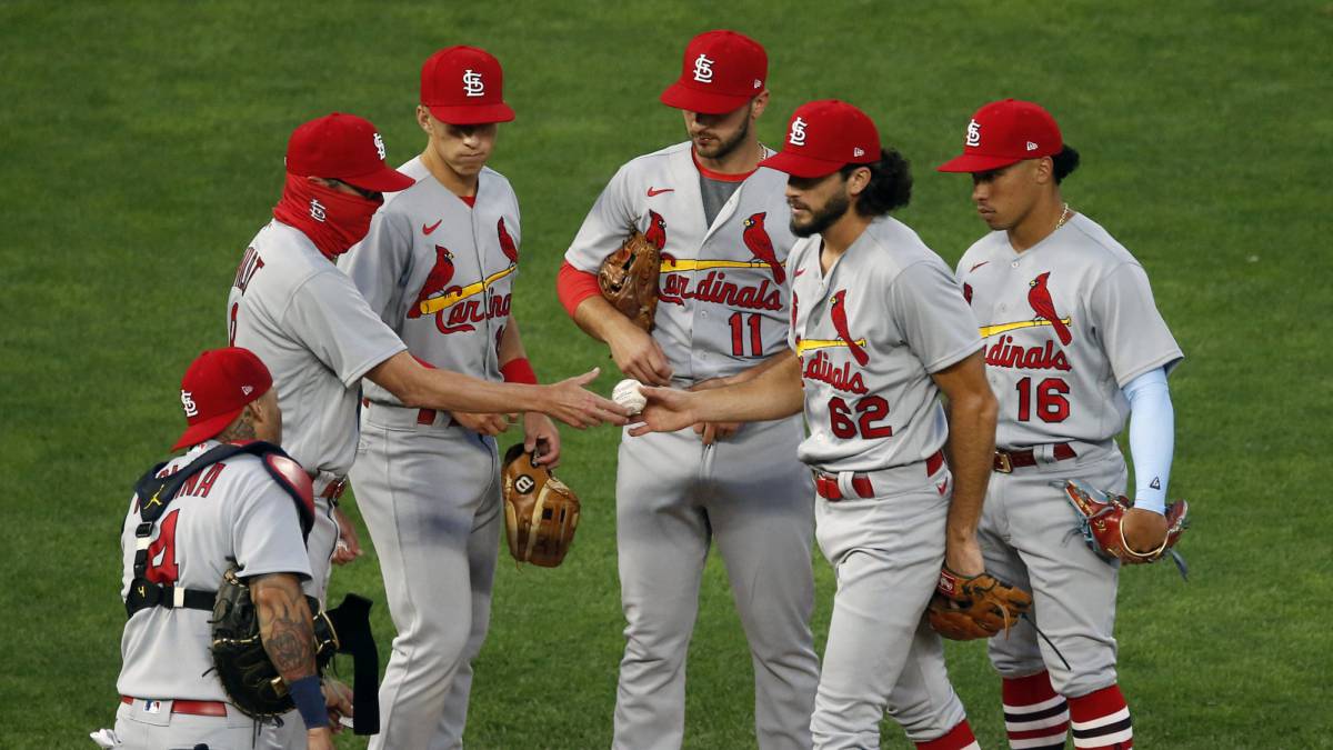 Reunión de los Cardinals en montículo