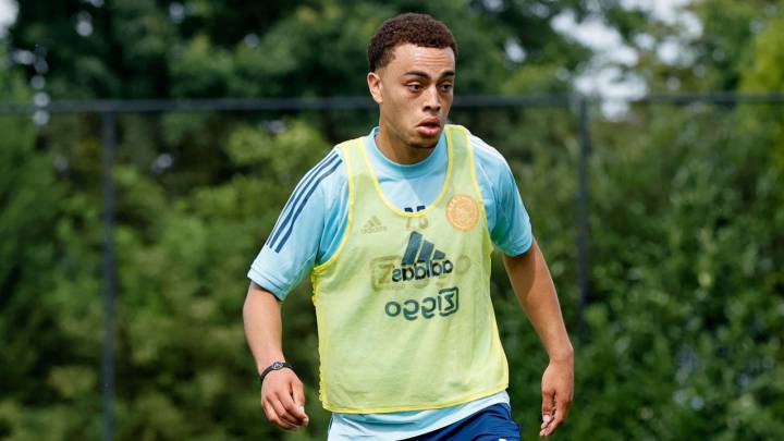 Juventus se adelanta al Barça y hará oferta por Sergiño Dest