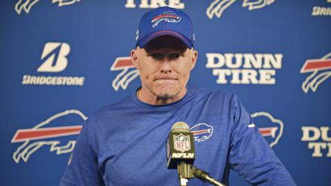 Sean McDermott con los Bills