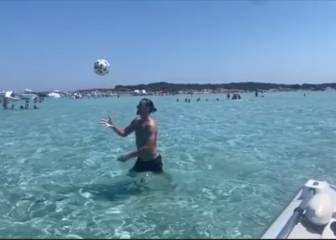 Con este video Zlatan presume sus vacaciones en la playa