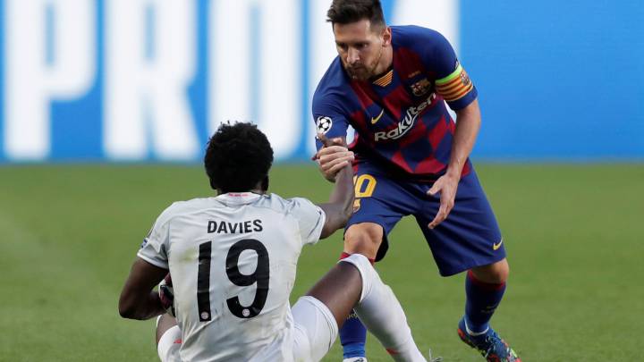 El futbolista canadiense dio cátedra este viernes ante el FC Barcelona y debido a su velocidad el Bayern Múnich hizo una comparación polémica.