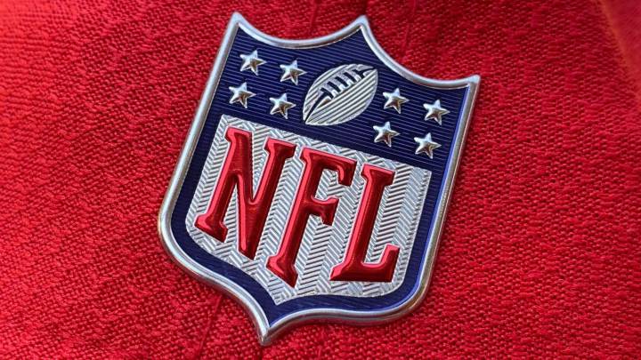 Logo de la NFL en gorra