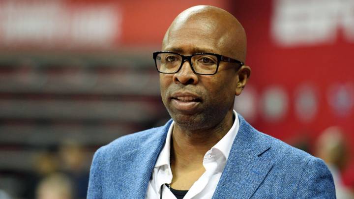 En apoyo a los jugadores, Kenny Smith abandonó en vivo el set de “Inside The NBA”, de TNT y se marchó frente al silencio de sus compañeros.
