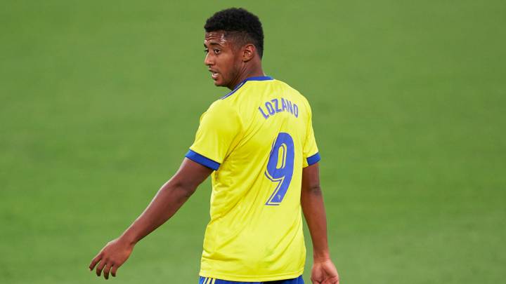 Choco Lozano entró de cambio con Cádiz en regreso a Primera