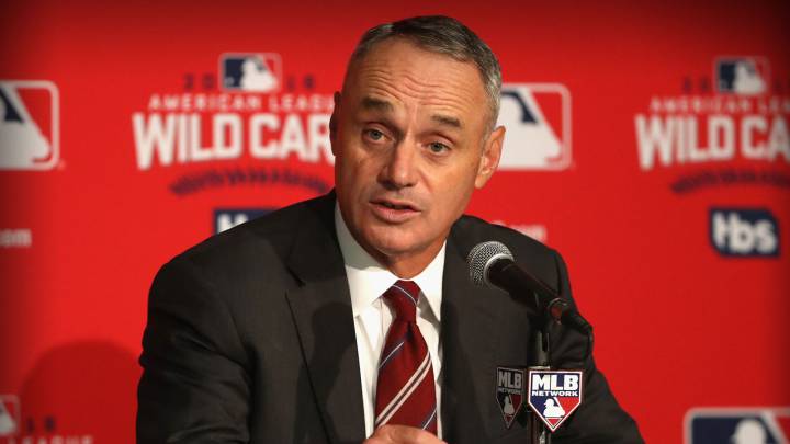 Rob Manfred en conferencia de prensa de la MLB