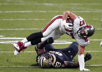 ¿Gronk, fantasma en el ataque de Tampa? Arians no lo ve así