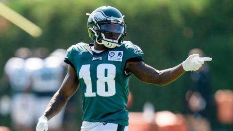 Jalen Reagor con los Eagles