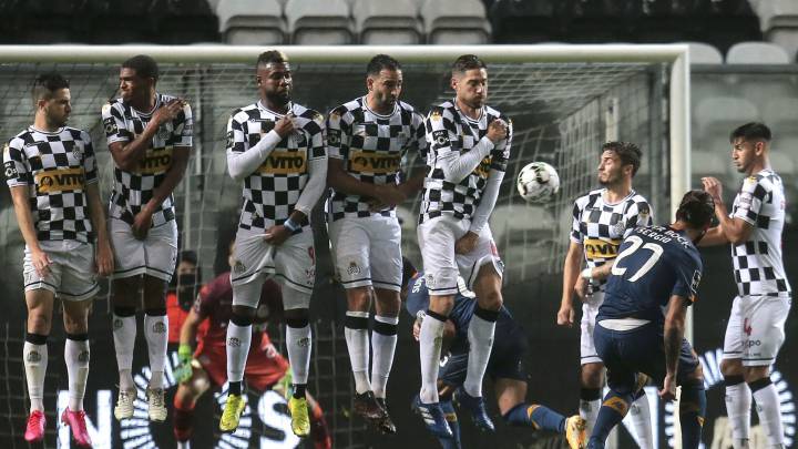 El delantero hondureño inició de manera oficial su etapa en el fútbol de Europa, aunque el resultado final no fue favorable para los suyos.