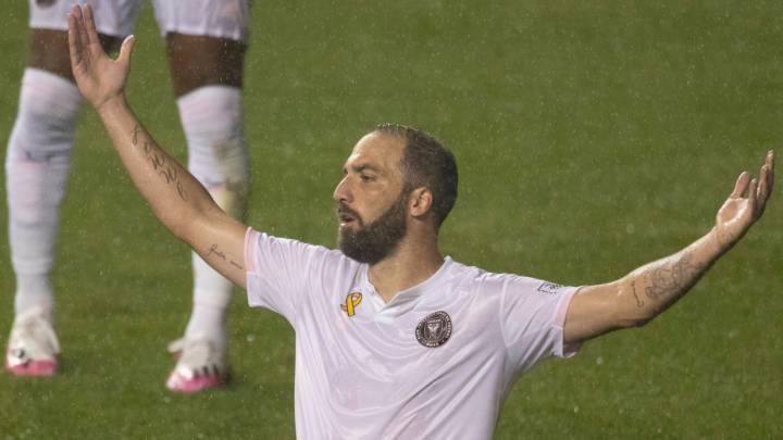 La espectacular chilena de Higuaín en su debut con Inter Miami