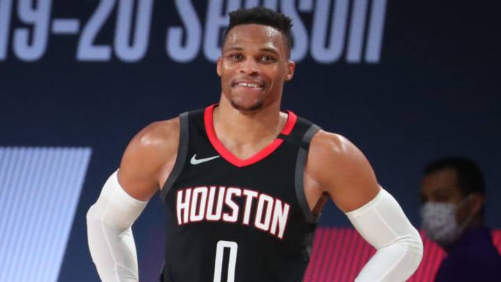 Westbrook dejó propina de 8,000$ al abandonar burbuja de la NBA