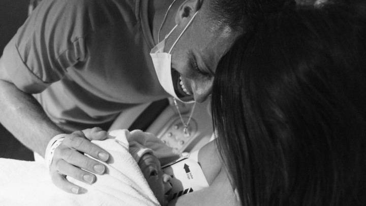 Chicharito Hernández anuncia el nacimiento de su hija Nala