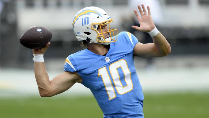 Justin Herbert con los Chargers