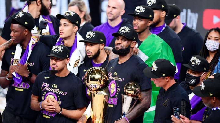 Ambas franquicias de la MLS se unieron para reconocer el título de Los Lakers, equipo de la misma ciudad. Todo Los Angeles está de fiesta.