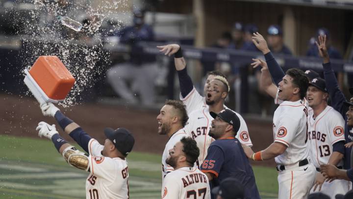 Banca de los Astros festeja