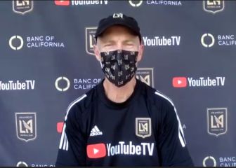 Bob Bradley quiere llevar con calma el regreso de Vela