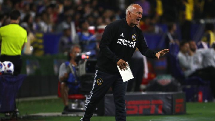 La primera alineación de Dominic Kinnear con LA Galaxy