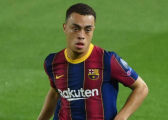 Dani Alves le da un consejo a Dest: “Dale el balón a Messi”