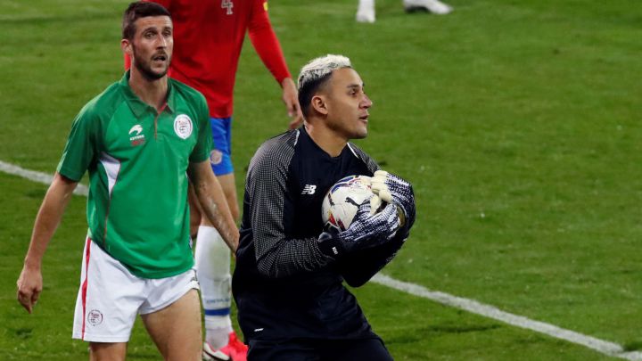 Costa Rica pierde pese a las grandes atajadas de Keylor Navas