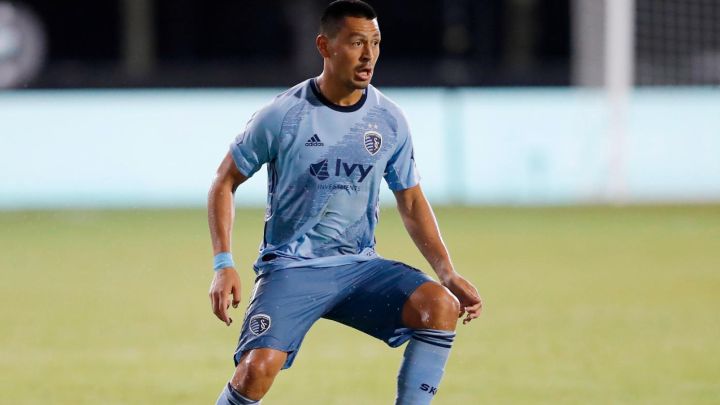 Roger Espinoza marca su primer gol en los MLS Playoffs