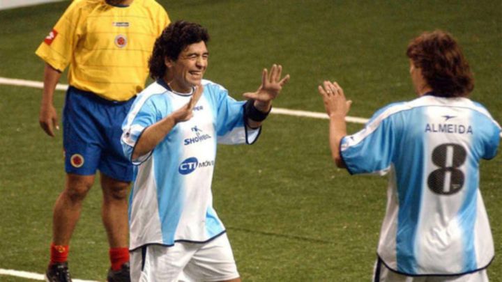 La carta que Almeyda escribió a Maradona y su emotivo encuentro