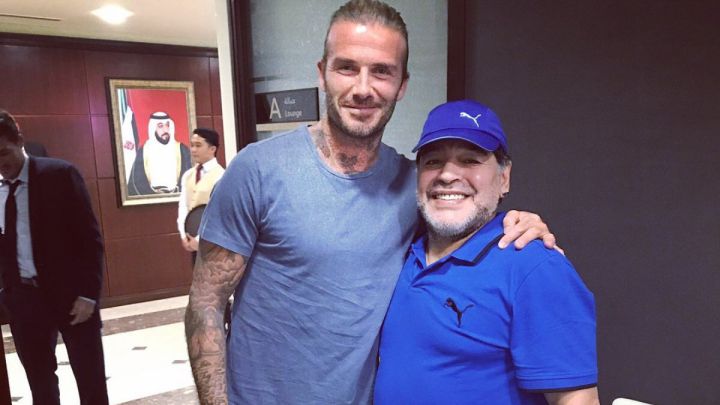 El exfutbolista inglés recordó con cariño a Diego Armando Maradona, a quien dijo extrañará luego de su lamentable fallecimiento.