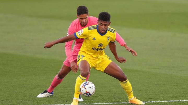El delantero hondureño ya dio negativo en su última prueba y se alista para volar de regreso a España, a la espera de volver a jugar con el Cádiz.