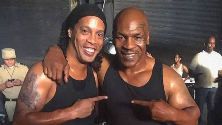 El astro brasileño no se olvidó del legendario peleador estadounidense y le deseó lo mejor en su combate frente a Roy Jones Jr.