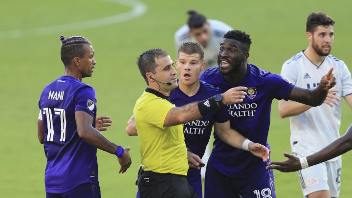 El atacante portugués tuvo una tarde para el olvido y su desempeño fue clave para que Orlando quedara eliminado en los playoffs de la MLS.