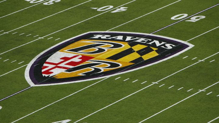 Logo de los Ravens en el M&T Bank Stadium