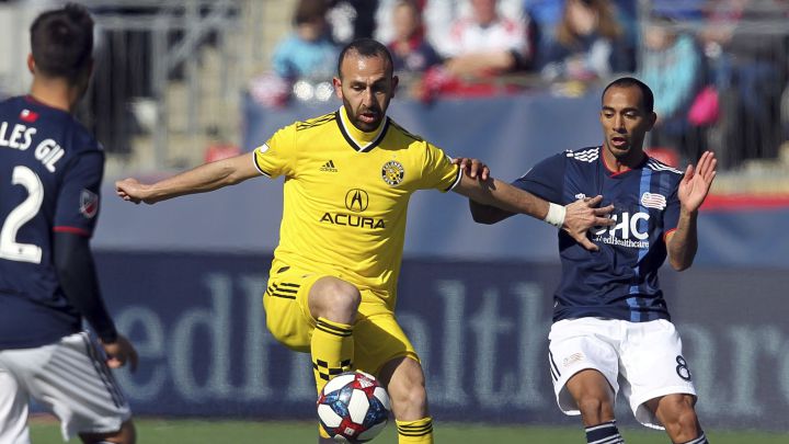 Columbus Crew y New England Revolution en un partido en el 2019
