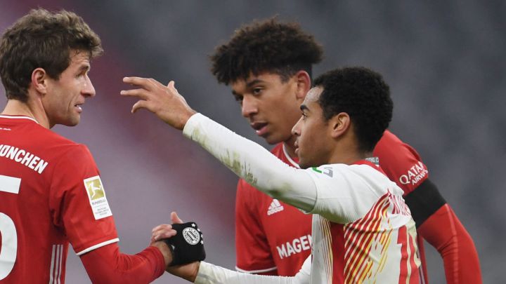 Chris Richards y Tyler Adams se enfrentaron en el empate entre Bayern y Leipzig
