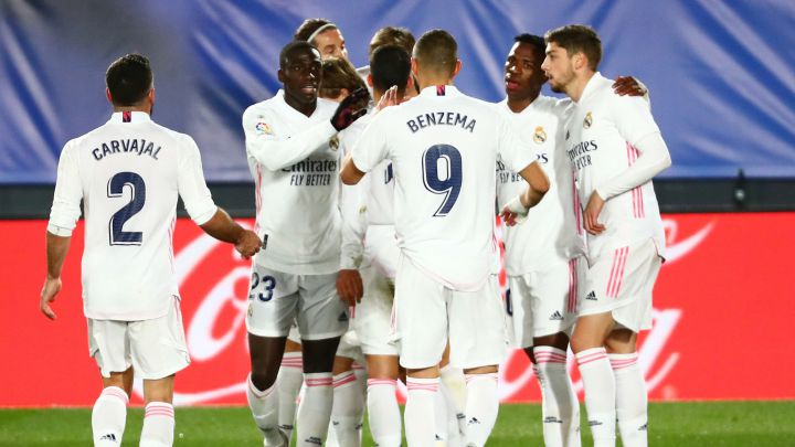 Benzema le da su octava victoria de la temporada al Real Madrid