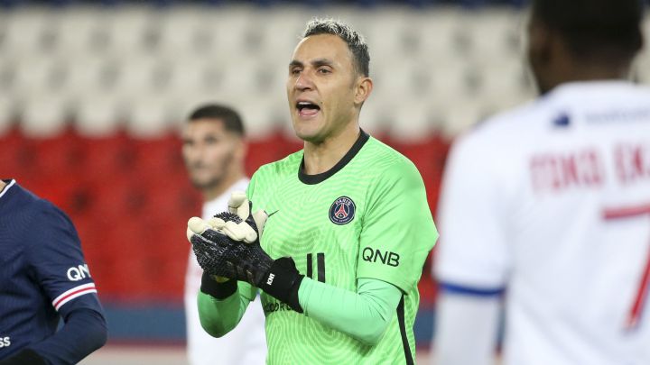 Keylor Navas podría ser sustituido por Oblak en el PSG