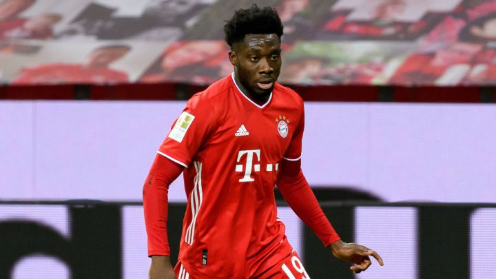 Alphonso Davies, entre los 100 mejores futbolistas del mundo según The Guardian