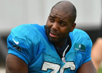 Reporte: Russell Okung recibirá su salario en bitcoins