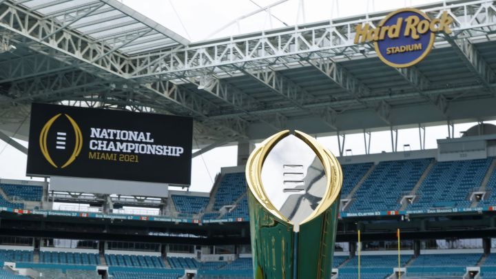 Trofeo de la NCAA en el Hard Rock Stadium