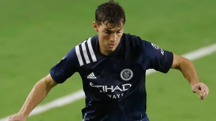 Joe Scally se presentará la próxima semana a entrenar con Monchengladbach