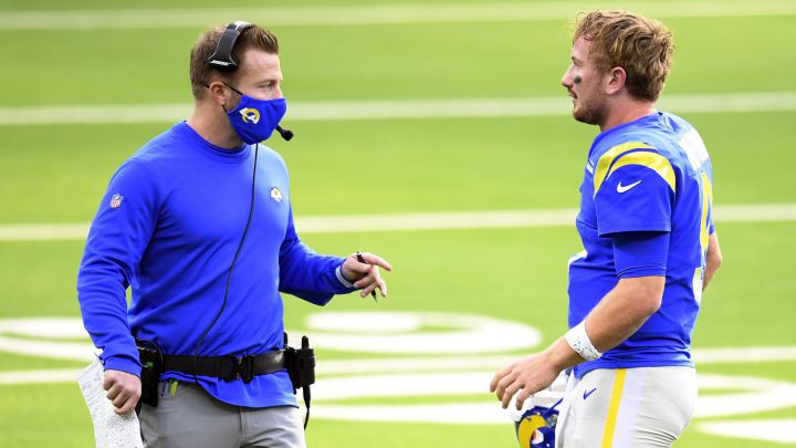 Sean McVay y John Wolford con los Rams