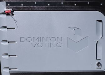 Dominion demanda a abogados de Trump por difamación