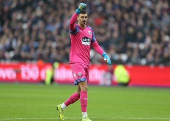 Bond deja Inglaterra para defender la portería de Galaxy